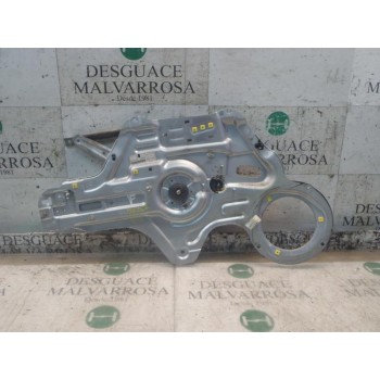 ELEVALUNAS DELANTERO IZQUIERDO 824012F010 