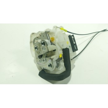 CERRADURA PUERTA DELANTERA DERECHA 61032SC240 