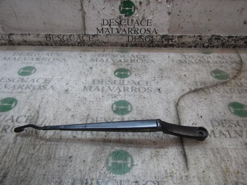 Recambio de brazo limpia delantero izquierdo para kia cee´´d sporty wagon concept referencia OEM IAM 983101H300  