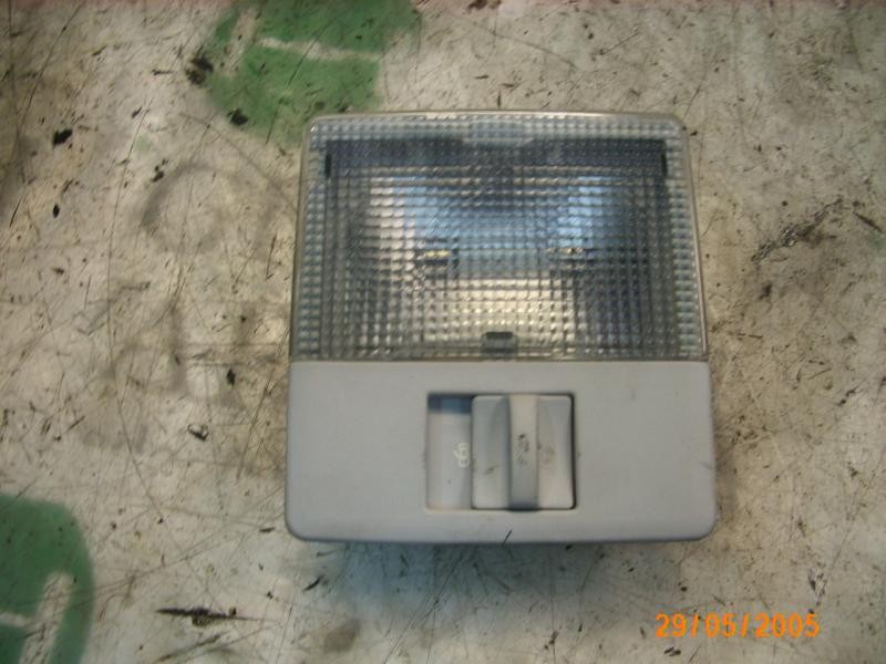 Recambio de piloto interior para audi a4 berlina (b5) 1.8 referencia OEM IAM 8D0947105ED8  