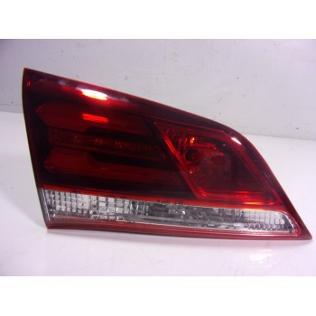 PILOTO TRASERO IZQUIERDO INTERIOR 924033Z600 