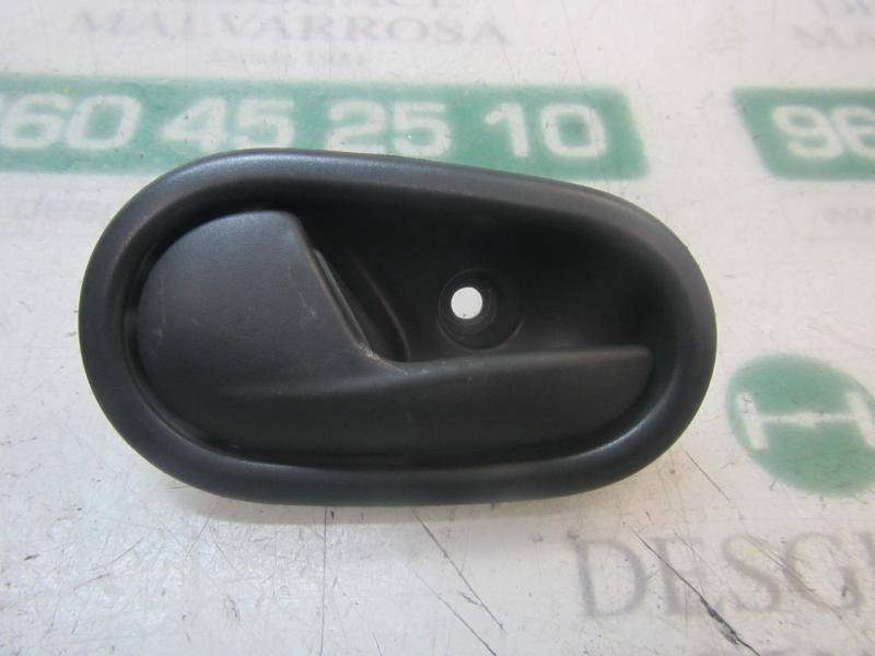 Recambio de maneta interior delantera izquierda para dacia sandero stepway referencia OEM IAM 806717698R  