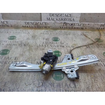 ELEVALUNAS TRASERO DERECHO 