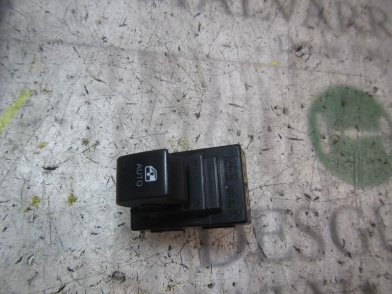 Recambio de mando elevalunas delantero derecho para kia cee´´d sporty wagon concept referencia OEM IAM 935751H100EQ  