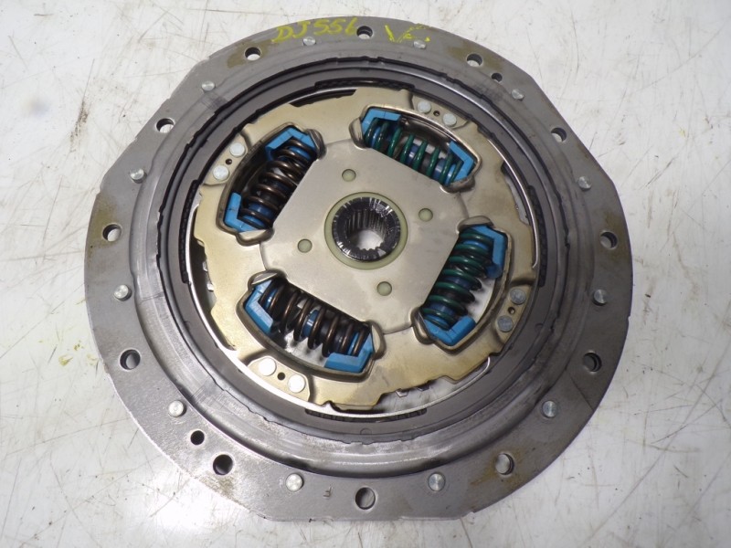 Recambio de kit embrague para lexus nx 300h 2wd referencia OEM IAM 3127030010 1F022136 