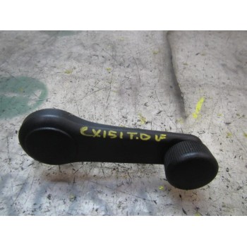 MANETA ELEVALUNAS TRASERA DERECHA 8263022001EQ 