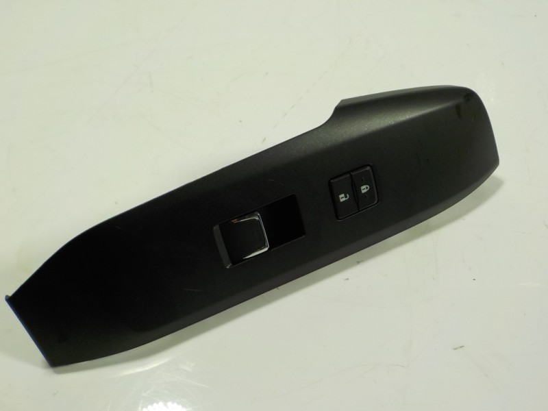 Recambio de mando elevalunas delantero derecho para lexus nx 300h 2wd referencia OEM IAM 8481078020  