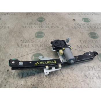 ELEVALUNAS TRASERO DERECHO 