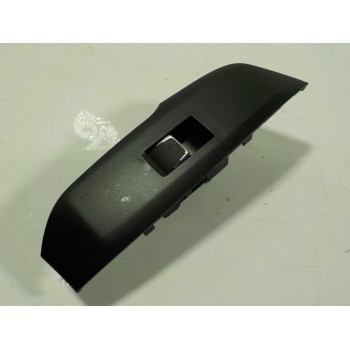 MANDO ELEVALUNAS TRASERO DERECHO 8481078020 