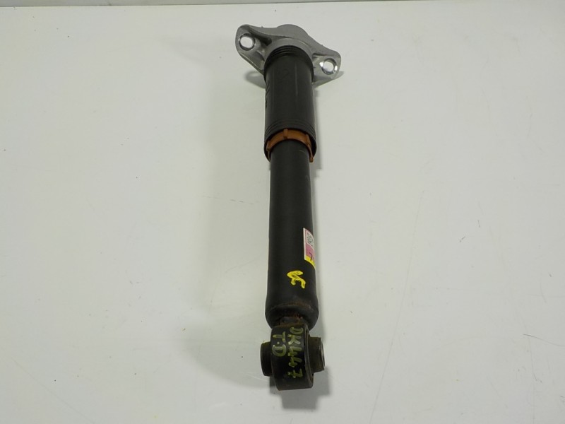 Recambio de amortiguador trasero derecho para toyota rav4 hybrid 4x2 advance referencia OEM IAM 4853080897 4853042130 