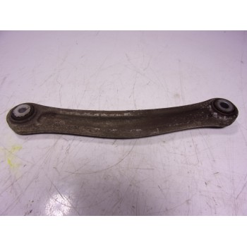 BRAZO SUSPENSION SUPERIOR TRASERO DERECHO 7L0505398 