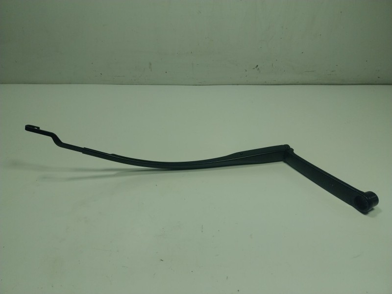 Recambio de brazo limpia delantero derecho para hyundai i30 (pde, pd, pden) 2.0 n referencia OEM IAM 98321G3000  