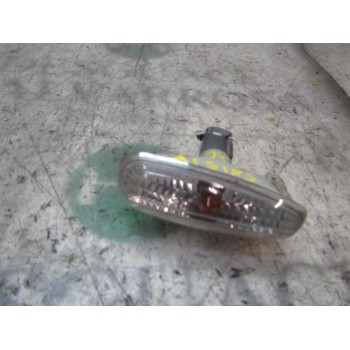 PILOTO LATERAL DERECHO 923033L100 
