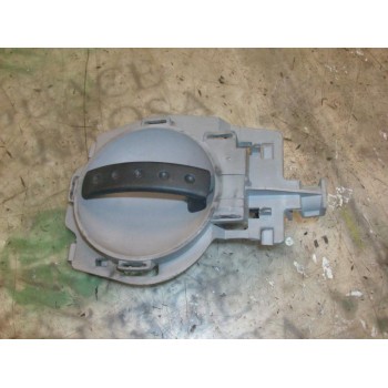 MANETA INTERIOR DELANTERA DERECHA 