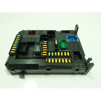 CAJA RELES / FUSIBLES 1617304880 9819850080 