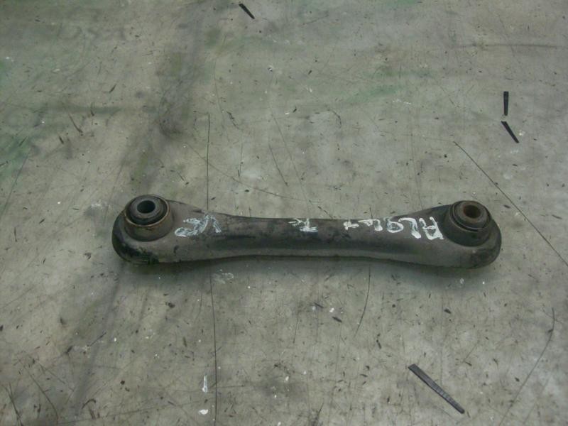 Recambio de brazo suspension superior delantero izquierdo para ford focus berlina (cak) trend referencia OEM IAM   