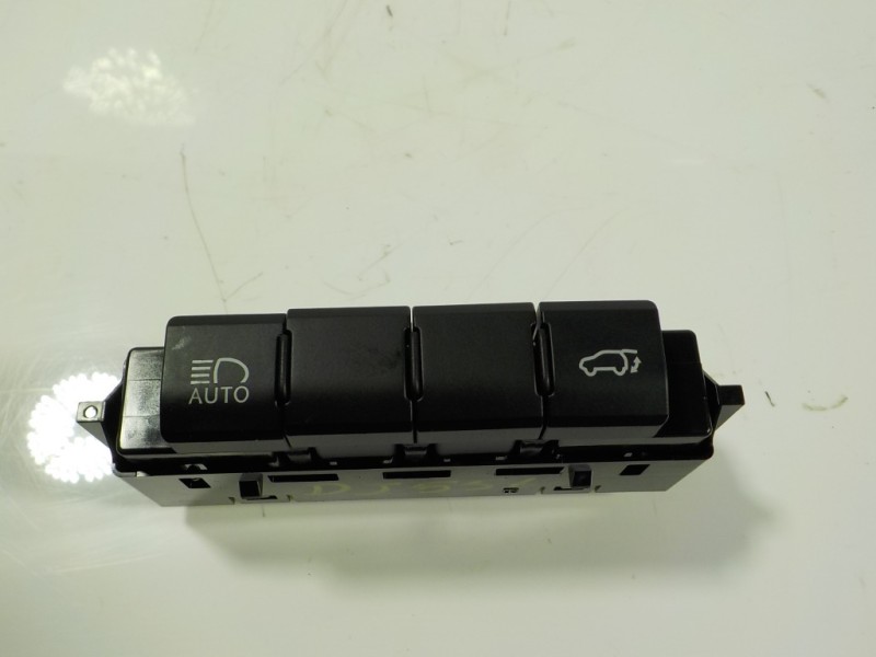 Recambio de modulo electronico para lexus nx 300h 2wd referencia OEM IAM 8497078061  