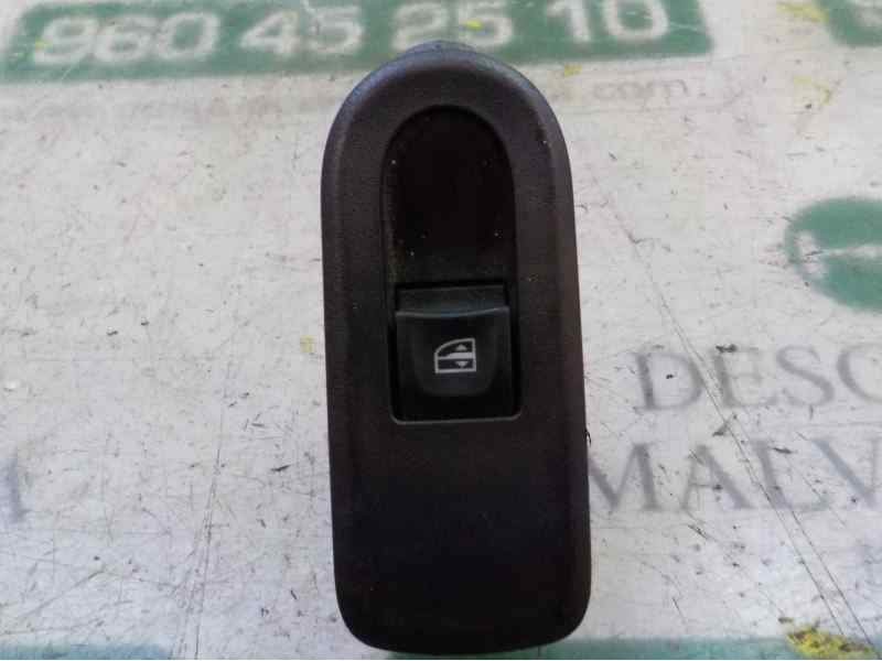 Recambio de mando elevalunas trasero derecho para dacia duster 1.5 dci diesel fap cat referencia OEM IAM 254217475R  