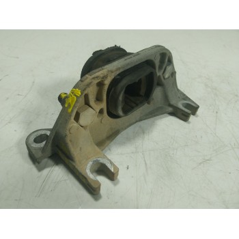 SOPORTE MOTOR IZQUIERDO 112205217R 8200277212 