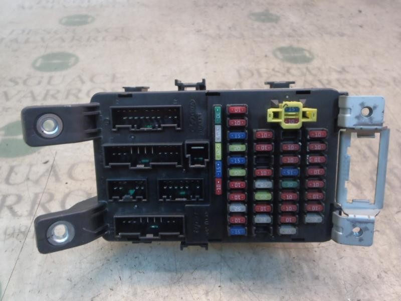 Recambio de caja reles / fusibles para kia rio 1.4 active referencia OEM IAM 919501G010  