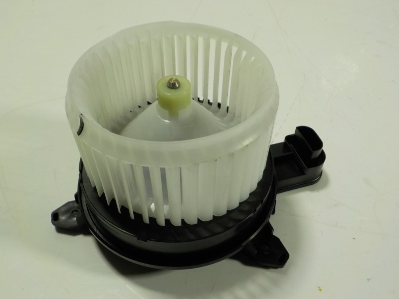 Recambio de motor calefaccion para lexus nx 300h 2wd referencia OEM IAM 8710378030  