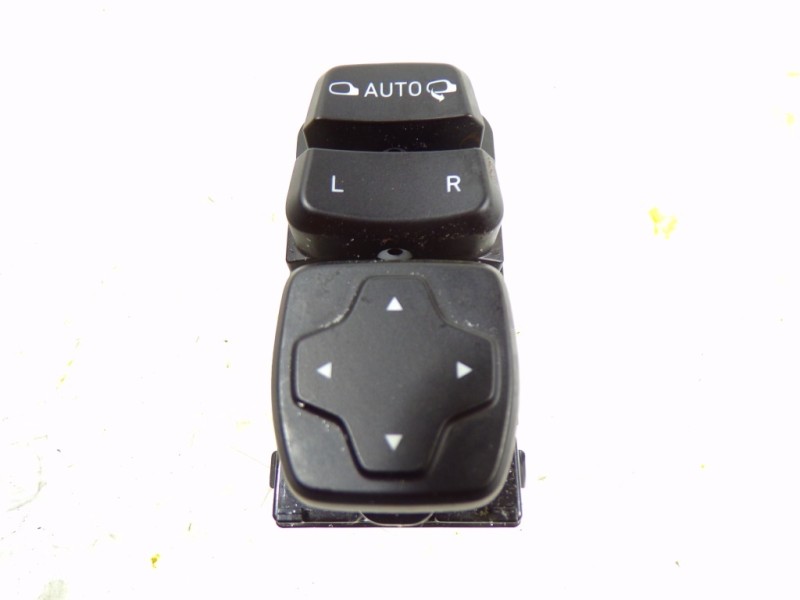 Recambio de mando retrovisor para hyundai kona 1.6 crdi cat referencia OEM IAM 93530J9100 3K54801000 3K54801000