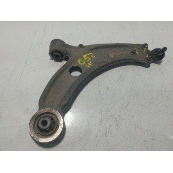 BRAZO SUSPENSION INFERIOR DELANTERO DERECHO 9800596580 9675970880 