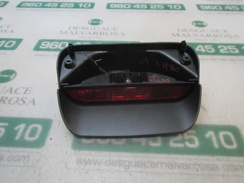 Recambio de piloto trasero central para dacia sandero stepway referencia OEM IAM 265907079R  