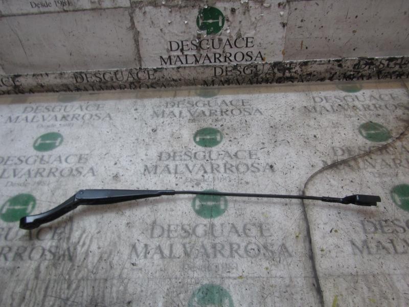 Recambio de brazo limpia delantero derecho para peugeot 308 active referencia OEM IAM 1610672480  