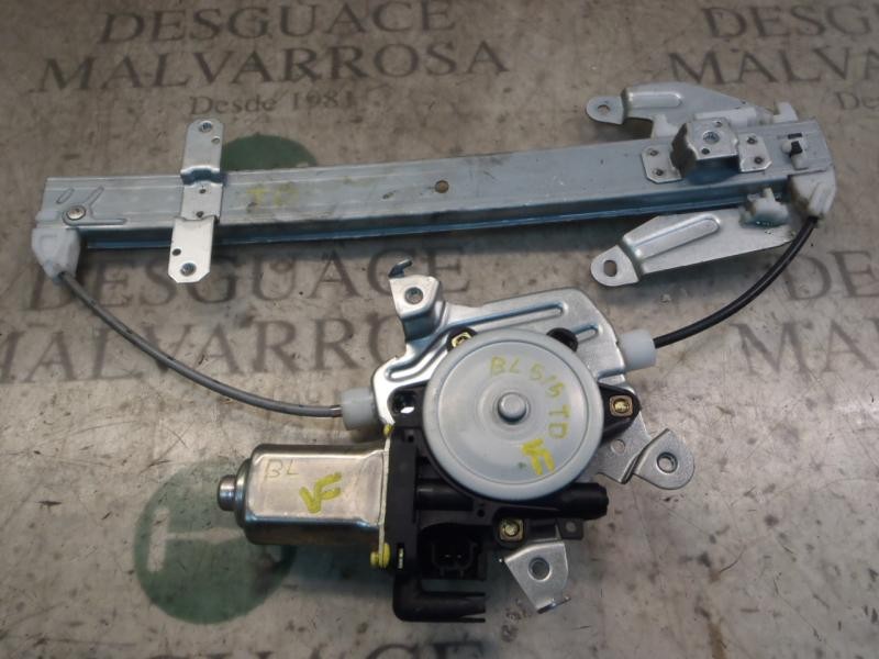 Recambio de elevalunas trasero derecho para nissan x-trail (t30) titanium referencia OEM IAM 827208H300 8073089913 