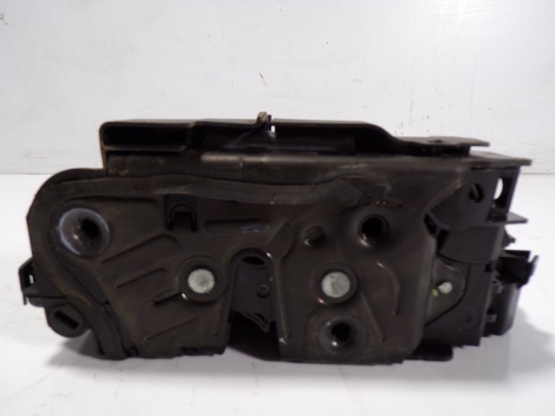 Recambio de cerradura puerta delantera derecha para volkswagen golf vii lim. 1.0 tsi referencia OEM IAM 5TB837016A 5TB837016A 