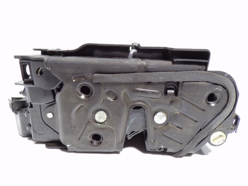 Recambio de cerradura puerta trasera izquierda para volkswagen golf vii lim. 1.0 tsi referencia OEM IAM 5TA839015E 5TA839015E 