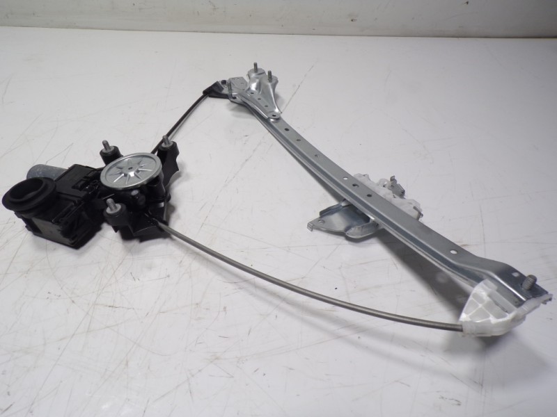 Recambio de elevalunas delantero derecho para toyota rav4 hybrid 4x2 advance referencia OEM IAM 6980142072 8571042140 0620205501