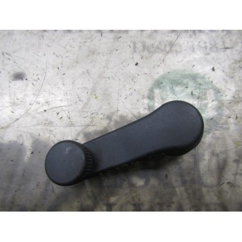 MANETA ELEVALUNAS TRASERA DERECHA 1P08375819B9 