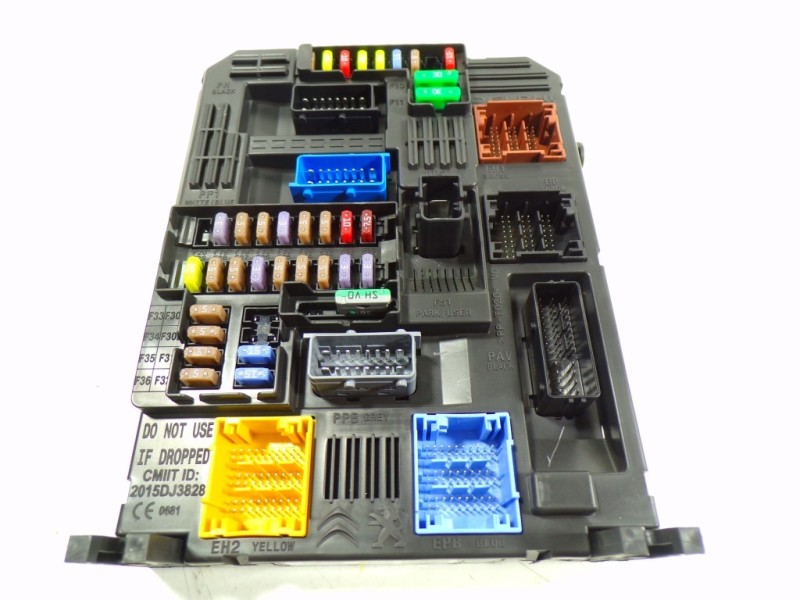 Recambio de caja reles / fusibles para opel crossland x 1.2 referencia OEM IAM  9819851280 28550129