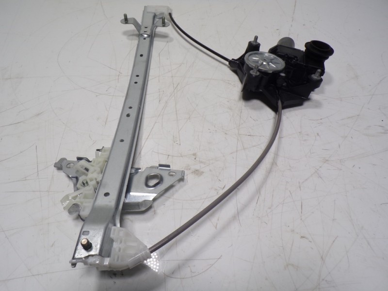 Recambio de elevalunas trasero izquierdo para toyota rav4 hybrid 4x2 advance referencia OEM IAM 6980442062 8572042140 0620205531