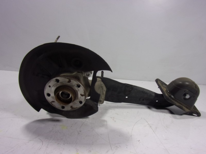 Recambio de mangueta trasera derecha para skoda kodiaq 2.0 tdi referencia OEM IAM 5QF505436F  