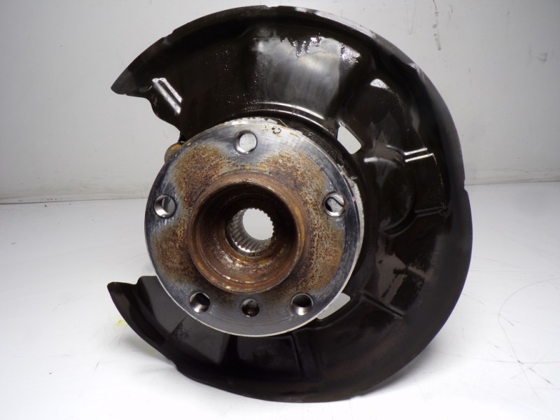 Recambio de mangueta trasera izquierda para bmw serie 1 lim. (f20) 2.0 turbodiesel referencia OEM IAM 33326792515  