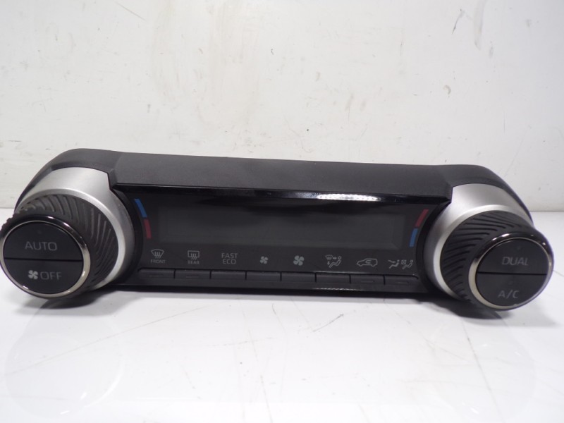 Recambio de mando climatizador para toyota rav4 hybrid 4x2 advance referencia OEM IAM 5590042580  