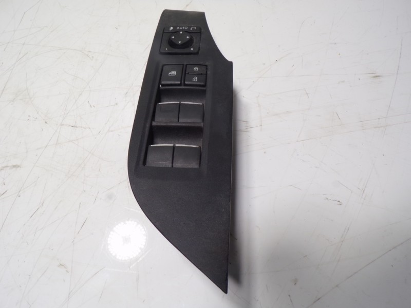 Recambio de mando elevalunas delantero izquierdo para toyota rav4 hybrid 4x2 advance referencia OEM IAM 7423242220 8404042030 13