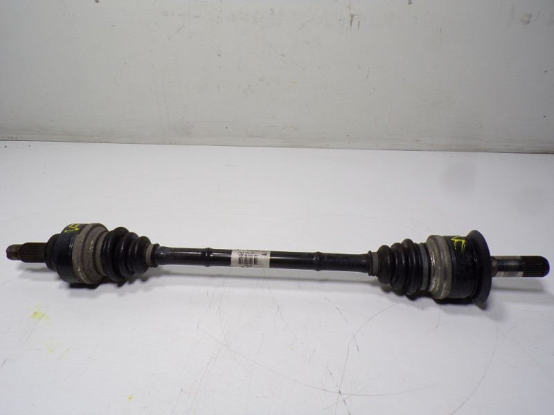 Recambio de transmision trasera izquierda para bmw serie 1 lim. (f20) 2.0 turbodiesel referencia OEM IAM 33207624205 7624205AI02