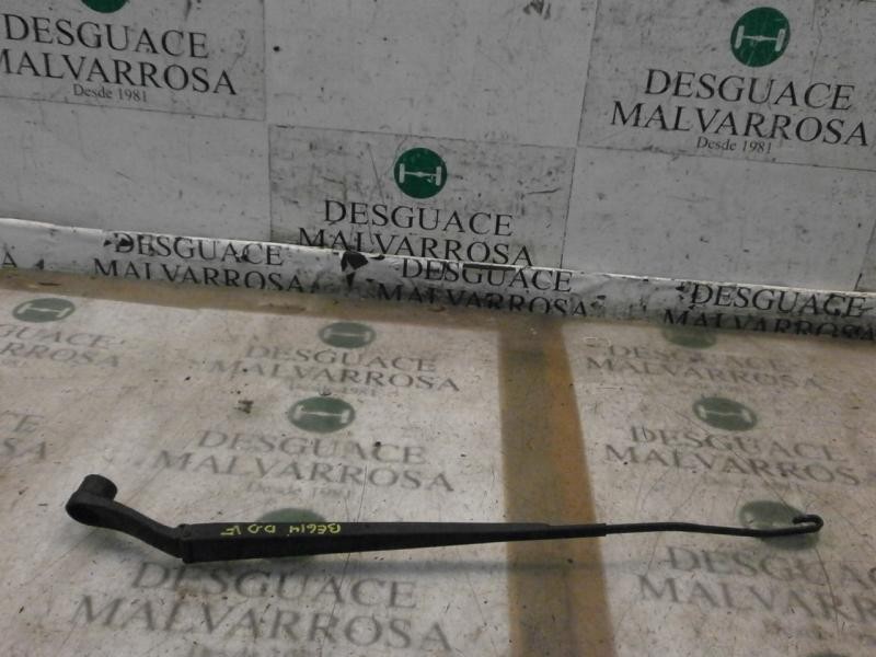 Recambio de brazo limpia delantero derecho para hyundai accent (mc) gl crdi referencia OEM IAM 983201G001  