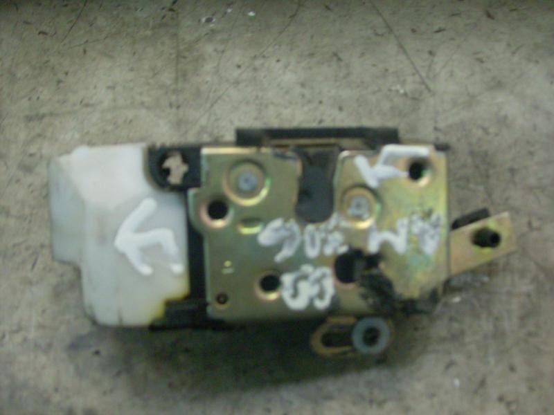 Recambio de cerradura puerta delantera derecha para lancia lybra station wagon 1.9 jtd referencia OEM IAM   