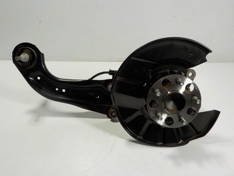 Recambio de mangueta trasera izquierda para toyota rav4 hybrid 4x2 advance referencia OEM IAM 4230542060 8954412030 8954412030