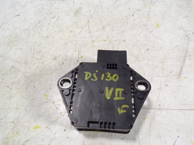 Recambio de modulo electronico para land rover discovery 4 tdv6 se referencia OEM IAM LR011785 AH4214B296AC 0265005730