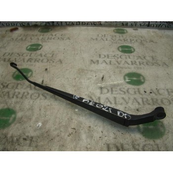 BRAZO LIMPIA DELANTERO DERECHO 
