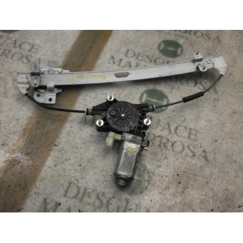 ELEVALUNAS TRASERO IZQUIERDO 834011G010 