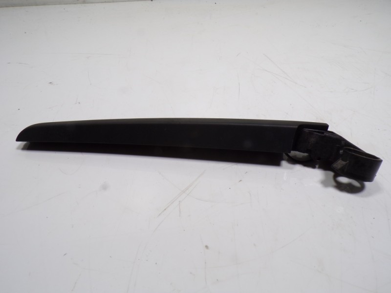Recambio de brazo limpia trasero para seat leon sportstourer (kl8) 2.0 tdi referencia OEM IAM 5FE9557079B9  