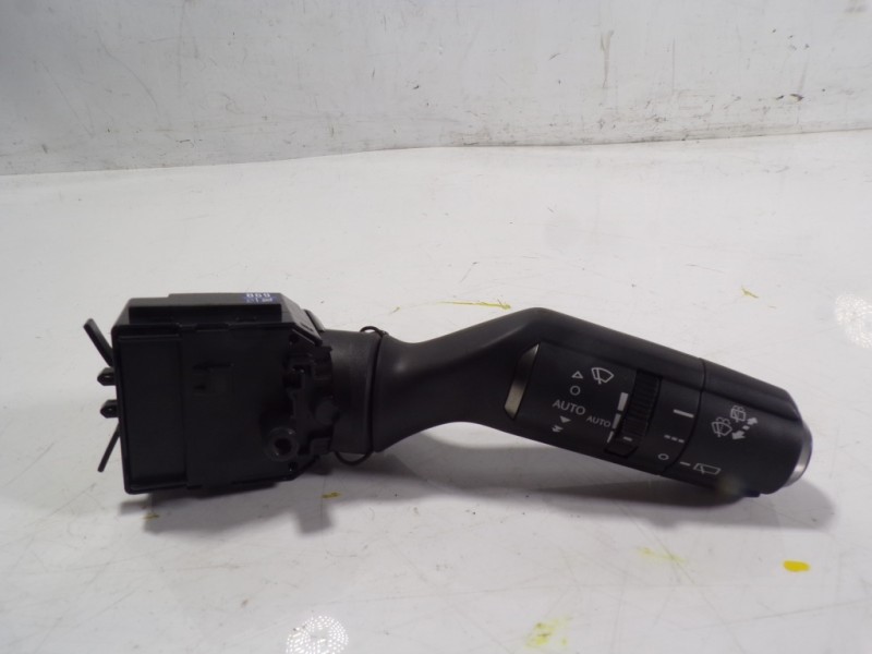 Recambio de mando limpia para lexus ux (za10) 250h e-four referencia OEM IAM 8465276050 7605017L066 