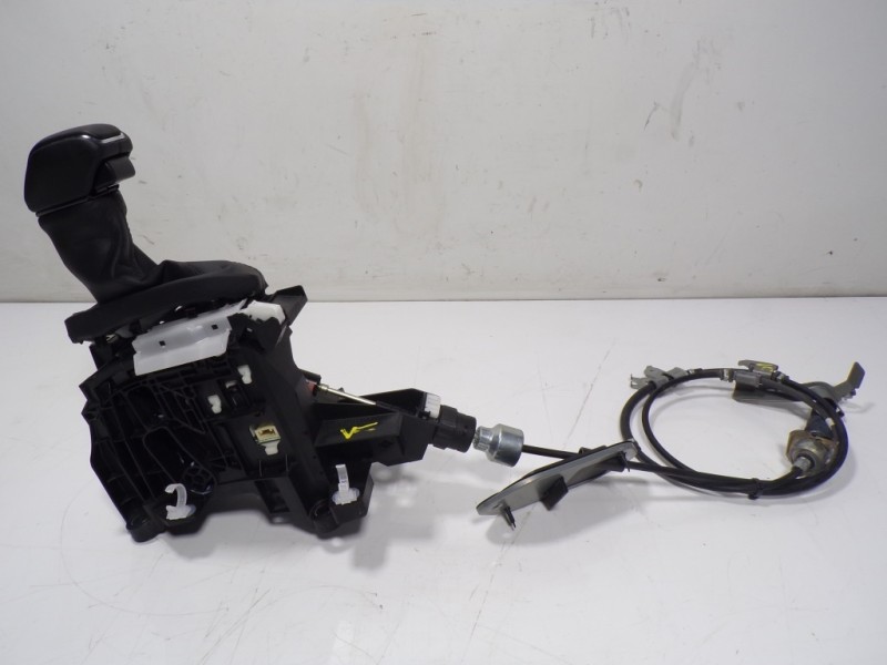 Recambio de palanca cambio para toyota rav4 hybrid 4x2 advance referencia OEM IAM 3356012650 750892 